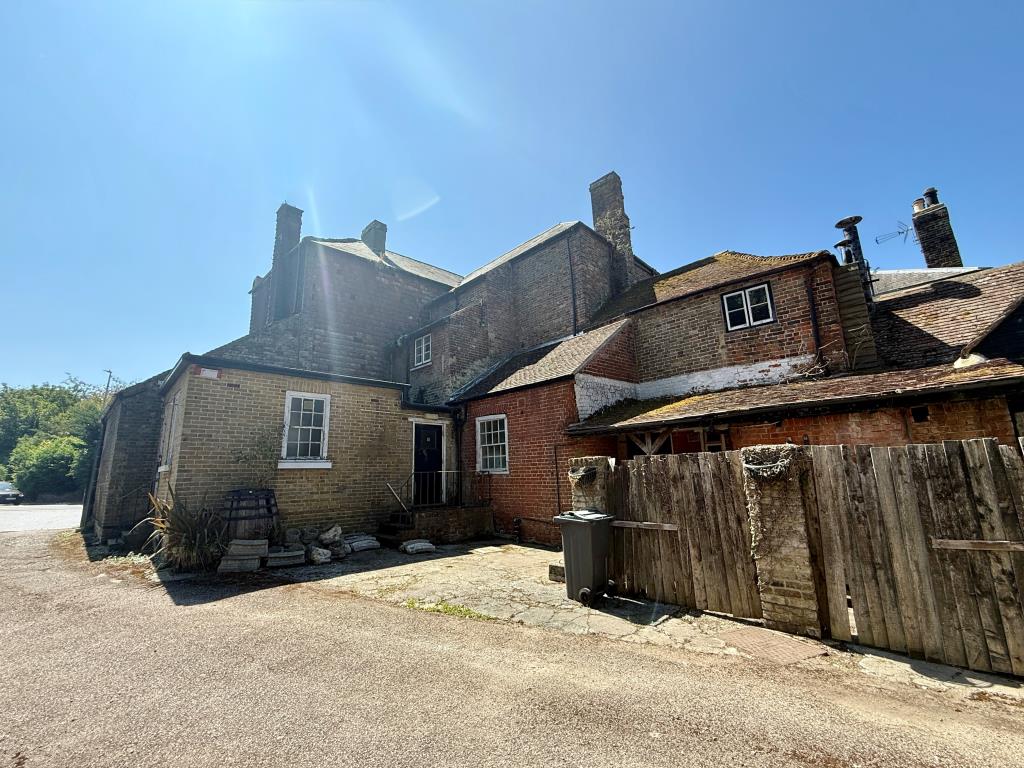 Lot: 84 - FORMER PUB WITH SEVEN LETTING ROOMS WITH POTENTIAL - Rear of property